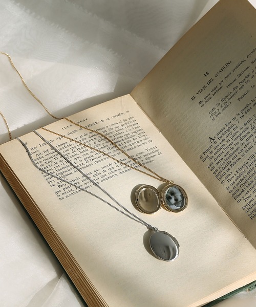 colleca la（コレカラ）の「オーバルロケットロングネックレス（ネックレス・レディース・ゴールド/シルバー・FREE）」の6枚目の写真