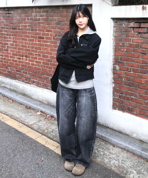 ANOLORCODE WOMAN(アナルロコード ウーマン)の「ニーブカーブドデニムパンツ(黒青)(デニムパンツ・レディース・その他・SMALL/MEDIUM/LARGE)」の6枚目の写真