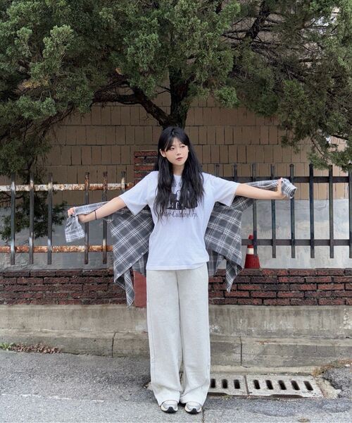 DANGLEDROP(ダングルドロップ)の「DGDPレグラインワイドスウェットパンツオートミール(スウェットパンツ・レディース・その他・S/M)」の3枚目の写真