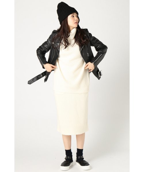 JOURNAL STANDARD（ジャーナルスタンダード）の「ラグラン畦 タートルプルオーバー#（ニット/セーター・レディース・ホワイト/ウッド/ネイビー・FREE）」の5枚目の写真