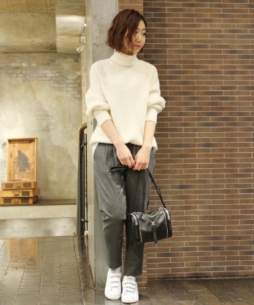 JOURNAL STANDARD（ジャーナルスタンダード）の「ラグラン畦 タートルプルオーバー#（ニット/セーター・レディース・ホワイト/ウッド/ネイビー・FREE）」の20枚目の写真