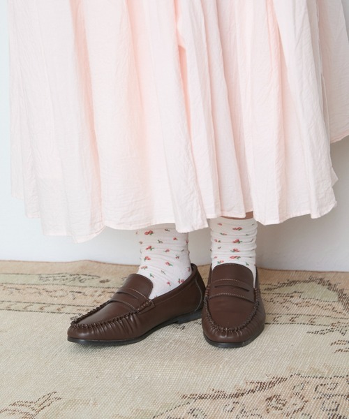 la farfa SHOES(ラ・ファーファ シューズ)の「la farfa shoes ふわふわ 大人 モカローファー(ローファー・レディース・ダークブラウン/ブラック/シルバー・24.0cm/24.5cm/25.0cm/25.5cm/26.0cm/23.5cm/26.5cm)」の2枚目の写真