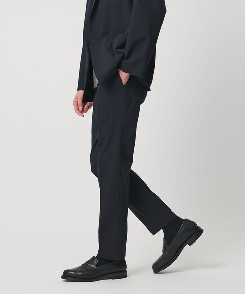 UNITED ARROWS（ユナイテッドアローズ）の「ウェザーコンフォート タフタ サイドシャーリング  スラックス 撥水 ストレッチ（その他パンツ・メンズ・ネイビー・M/L/XL/S）」の2枚目の写真