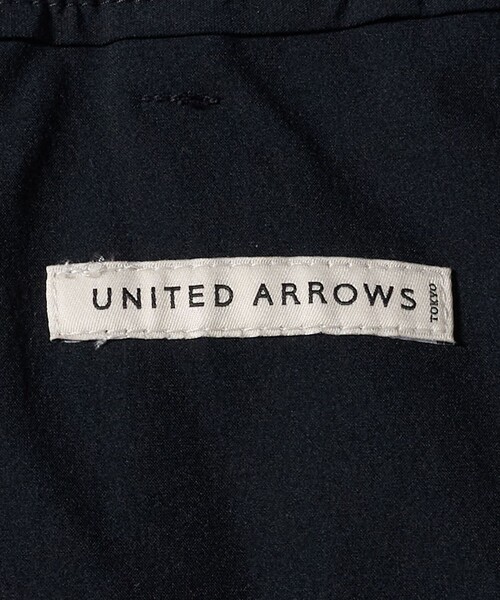 UNITED ARROWS（ユナイテッドアローズ）の「ウェザーコンフォート タフタ サイドシャーリング  スラックス 撥水 ストレッチ（その他パンツ・メンズ・ネイビー・M/L/XL/S）」の17枚目の写真