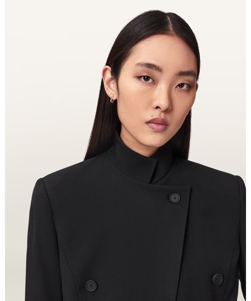 ALLSAINTS(オールセインツ)の「RAINA CROPPED BLAZER | RAINA クロップド ブレザー(テーラードジャケット・レディース・ブラック・6/8/10/4)」の2枚目の写真