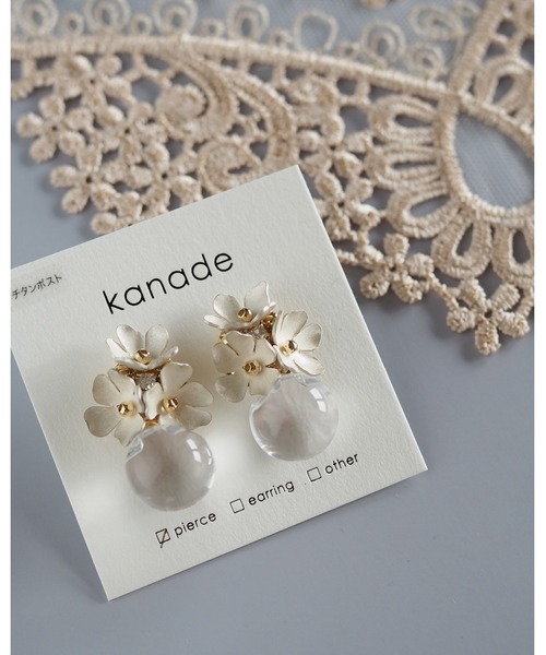 tone(トーン)の「【kanade】クリアボールブーケピアス(MA)(ピアス(両耳用)・レディース・ゴールド/ホワイト・FREE)」の3枚目の写真