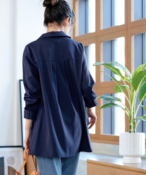 Tiaclasse（ティアクラッセ）の「フロントタックシャツチュニック（シャツ/ブラウス・レディース・ネイビー/ピンク/グレイッシュベージュ/サックスブルー・XL/XXL）」の18枚目の写真