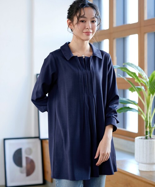 Tiaclasse（ティアクラッセ）の「フロントタックシャツチュニック（シャツ/ブラウス・レディース・ネイビー/ピンク/グレイッシュベージュ/サックスブルー・XL/XXL）」の5枚目の写真