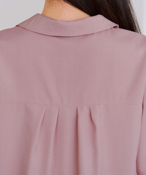 Tiaclasse（ティアクラッセ）の「フロントタックシャツチュニック（シャツ/ブラウス・レディース・ネイビー/ピンク/グレイッシュベージュ/サックスブルー・XL/XXL）」の13枚目の写真