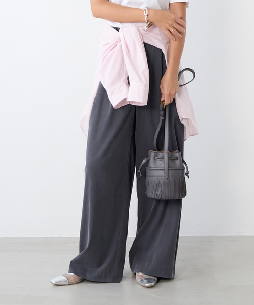 MICA&DEAL(マイカ&ディール)の「フィブリルタックワイドパンツ〈2サイズ展開〉(その他パンツ・レディース・オフホワイト/チャコールグレー/ベージュ・36/38)」の19枚目の写真