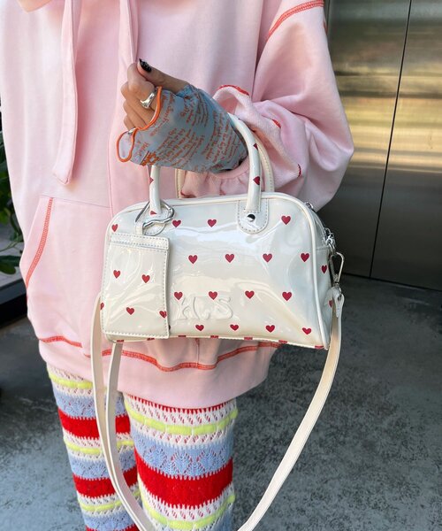 HELLO.SANFRANCISCO（ハローサンフランシスコ）の「【HELLO.SANFRANCISCO/ハローサンフランシスコ】ハートプリントエナメルミニボストンBAG（ボストンバッグ・レディース・イエロー/ホワイト/ピンク・ONE SIZE）」の10枚目の写真