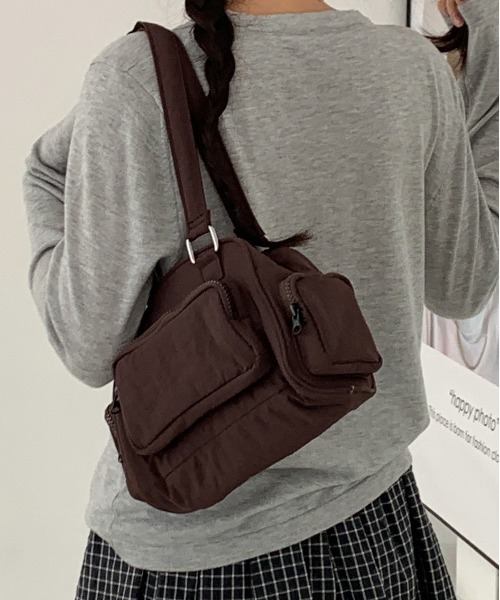 FINEnough(ファインナフ)の「ボストンカレッジショルダーバッグ/アウトポケットハンドルバッグ(ショルダーバッグ・レディース・グレー/カーキ/ブラック/ブラウン・FREE)」の18枚目の写真