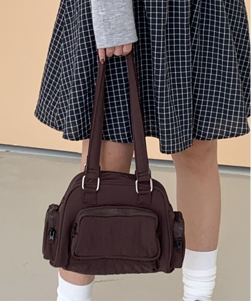 FINEnough(ファインナフ)の「ボストンカレッジショルダーバッグ/アウトポケットハンドルバッグ(ショルダーバッグ・レディース・グレー/カーキ/ブラック/ブラウン・FREE)」の17枚目の写真