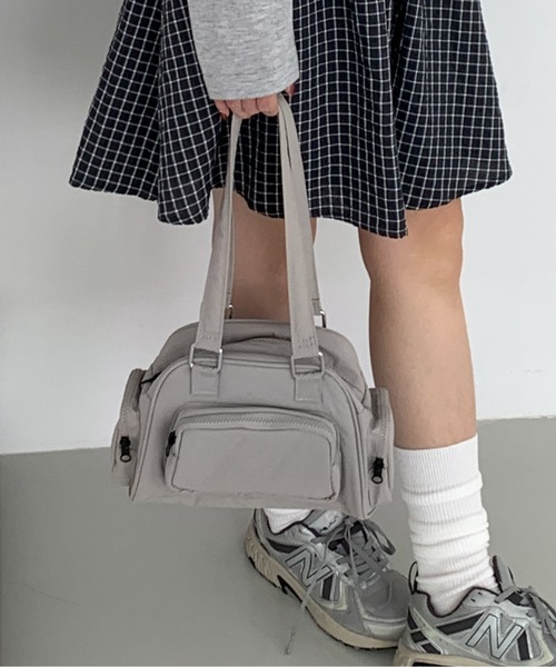 FINEnough(ファインナフ)の「ボストンカレッジショルダーバッグ/アウトポケットハンドルバッグ(ショルダーバッグ・レディース・グレー/カーキ/ブラック/ブラウン・FREE)」の19枚目の写真