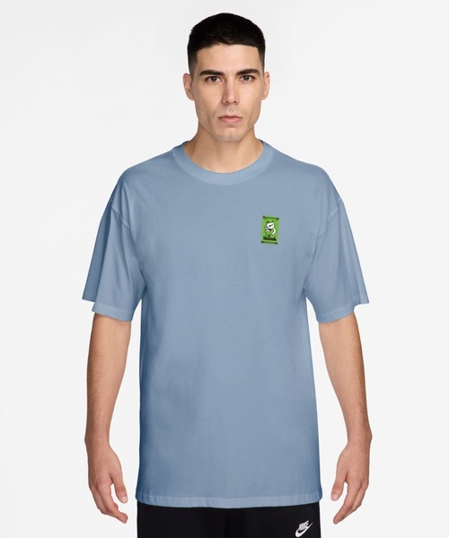 NIKE（ナイキ）の「ナイキ NIKE NSW LSE CAFE SWOOSH V S/S Tシャツ（Tシャツ/カットソー・メンズ・ホワイト/ブルーグレー/サンドグレー・LL/3L/S/M/L）」の2枚目の写真