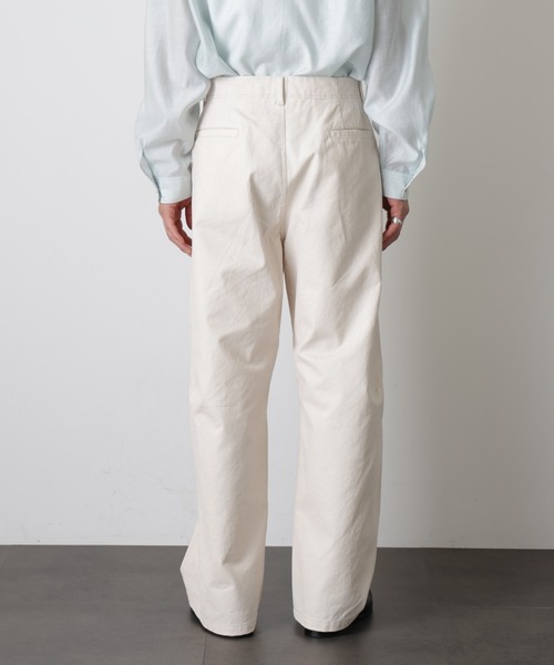 NANO universe（ナノユニバース）の「フロッキーチノ ベイカーパンツ（チノパンツ・メンズ・ホワイト/カーキ・S/L/M）」の18枚目の写真