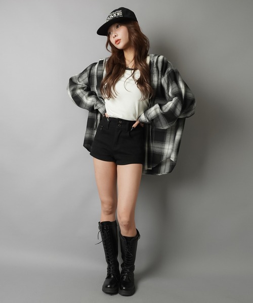 SPINNS（スピンズ）の「フード付きオーバーサイズチェックシャツ（シャツ/ブラウス・レディース・ブラック/ブラウン/ネイビー・ONESIZE）」の10枚目の写真