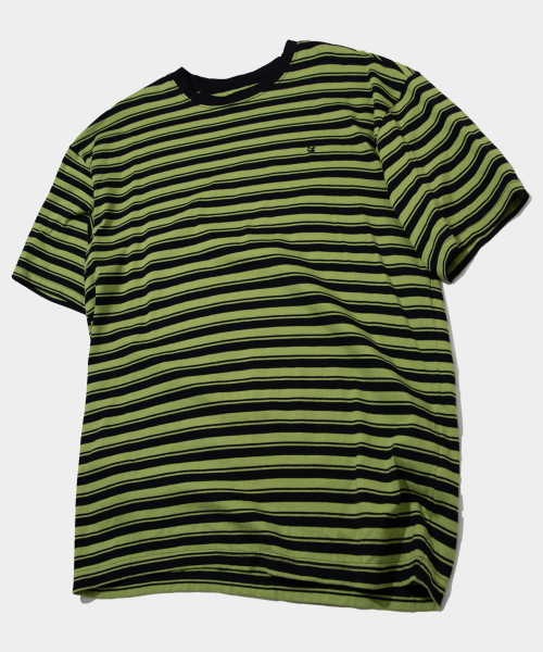 SOMEPLACE MAN(サムプレイス・マン)の「マルチミックス配色ストライプロゴ刺繍ラウンドネック半袖Tシャツ_4COLOR(Tシャツ/カットソー・メンズ・レッド/ベージュ/ピンク/グリーン・FREE)」の7枚目の写真