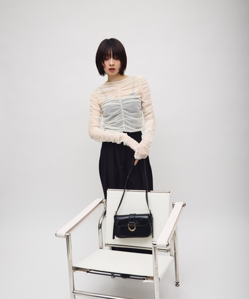 TONER(トナー)の「フラップ金具ミニショルダーバッグ/ロゴプレート付き(ショルダーバッグ・レディース・レッド/ブラック・FREE)」の21枚目の写真