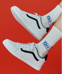 VANS（バンズ）の「VANS ヴァンズ SURFACE サーフェイス V2129 R WHITE/BLACK（スニーカー）」