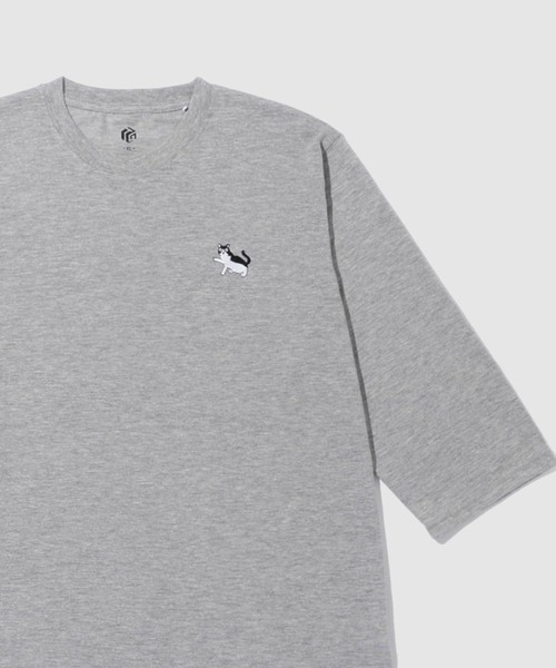 Mac-House(マックハウス)の「T-GRAPHICS ワンポイント刺繍 クルーネック 長袖Tシャツ(Tシャツ/カットソー・メンズ・ネイビー/杢グレー/ホワイト/ピンク/ブラック・L/XL/S/M)」の3枚目の写真