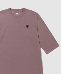 Mac-House（マックハウス）の「T-GRAPHICS ワンポイント刺繍 クルーネック 長袖Tシャツ（Tシャツ/カットソー）」