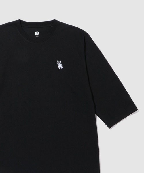 Mac-House(マックハウス)の「T-GRAPHICS ワンポイント刺繍 クルーネック 長袖Tシャツ(Tシャツ/カットソー・メンズ・ネイビー/杢グレー/ホワイト/ピンク/ブラック・L/XL/S/M)」の2枚目の写真