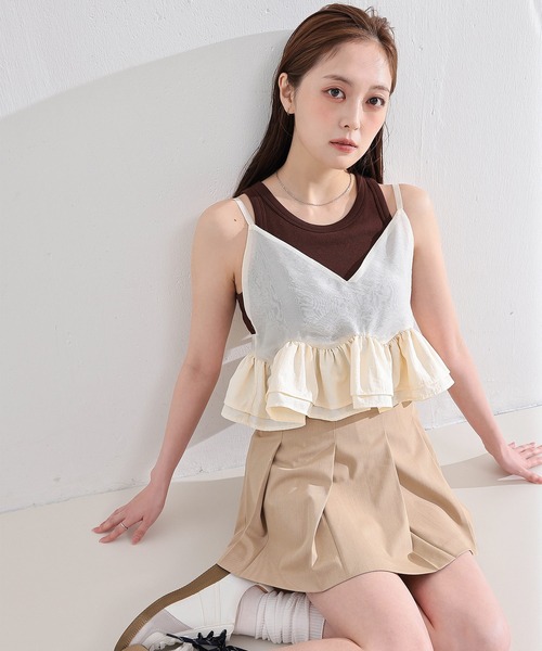 en CAnAF(エンカナフ)の「【甘さと抜け感をプラス】シアー フリルヘム ビスチェ キャミソール(その他トップス・レディース・チャコールグレー/ブラック/ホワイト・フリー)」の1枚目の写真