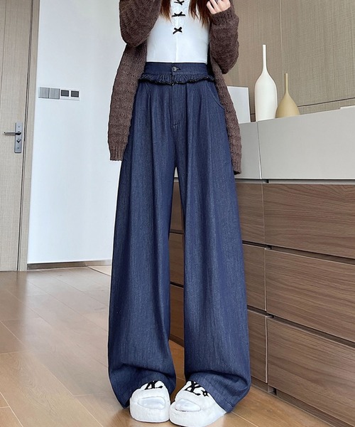 2ly2（トゥーリートゥー）の「ゆったりデニムワイドパンツ（デニムパンツ・レディース・ブルー・FREE）」の3枚目の写真
