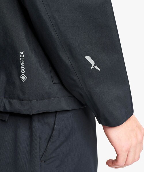AIGLE(エーグル)の「GORE-TEX ゴアテックス 防風 防水 透湿 2レイヤー ライトウェイト ショートフーデッドジャケット(マウンテンパーカー・メンズ・ブラウン/ブラック・L/M/S/XL)」の10枚目の写真