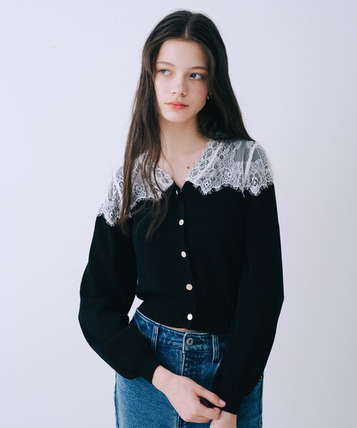 SELFIST（セルフィスト）の「レースショルダーニットカーディガン（ニット/セーター・レディース・ブラック系その他/オフホワイト/ブラック・フリー）」の3枚目の写真