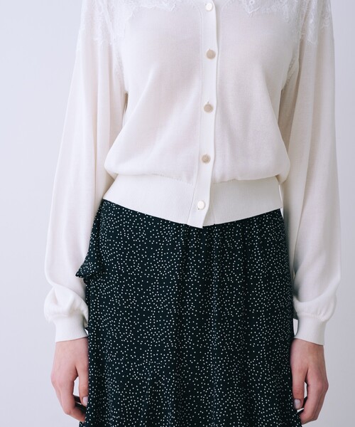 SELFIST（セルフィスト）の「レースショルダーニットカーディガン（ニット/セーター・レディース・ブラック系その他/オフホワイト/ブラック・フリー）」の7枚目の写真