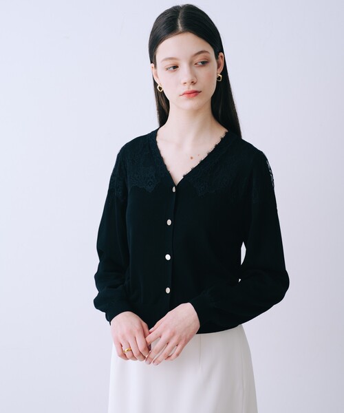 SELFIST（セルフィスト）の「レースショルダーニットカーディガン（ニット/セーター・レディース・ブラック系その他/オフホワイト/ブラック・フリー）」の12枚目の写真