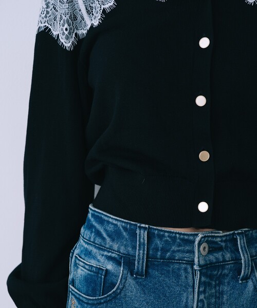 SELFIST（セルフィスト）の「レースショルダーニットカーディガン（ニット/セーター・レディース・ブラック系その他/オフホワイト/ブラック・フリー）」の17枚目の写真