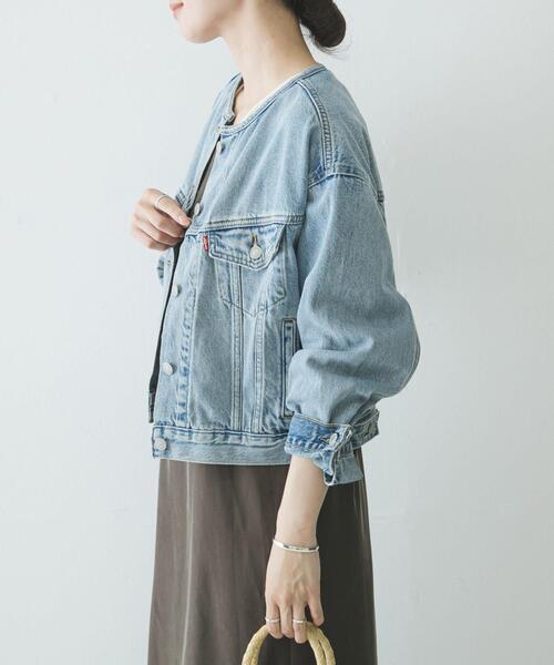 Levi's(リーバイス)の「LEVI’S COLLARLESS 90S TRUCKER(デニムジャケット・レディース・アイボリー/ライトインディゴブルー・SMALL)」の4枚目の写真