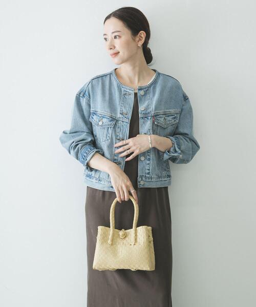Levi's(リーバイス)の「LEVI’S COLLARLESS 90S TRUCKER(デニムジャケット・レディース・アイボリー/ライトインディゴブルー・SMALL)」の6枚目の写真