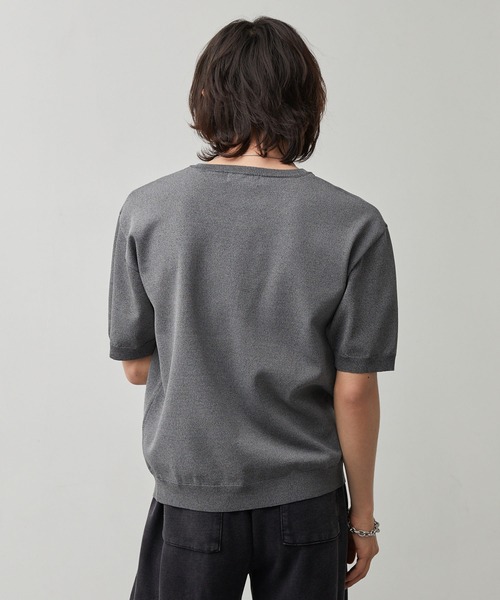 CALLNE(カルネ)の「【CALLNE】Henley-neck Summer Knit Short-sleeve Pullover / ヘンリーネックサマーニット半袖プルオーバー(接触冷感、UVカット)(Tシャツ/カットソー・メンズ・ブラック/チャコールグレー・L/M)」の11枚目の写真