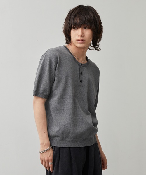 CALLNE(カルネ)の「【CALLNE】Henley-neck Summer Knit Short-sleeve Pullover / ヘンリーネックサマーニット半袖プルオーバー(接触冷感、UVカット)(Tシャツ/カットソー・メンズ・ブラック/チャコールグレー・L/M)」の14枚目の写真