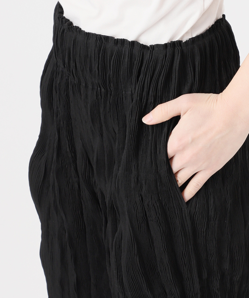Gongdid Design(ゴンディッドデザイン)の「【Gongdid Design】Carry Over_Wavy_Pants:パンツ(その他パンツ・レディース・アイボリー/ブラック・40)」の20枚目の写真
