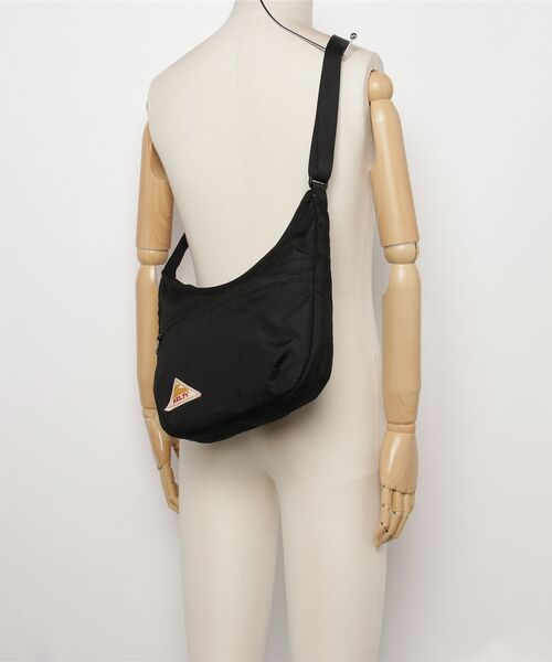 KELTY（ケルティ）の「ケルティ  ES CURVE SHOULDER S（ショルダーバッグ・メンズ・その他・ONE SIZE）」の4枚目の写真