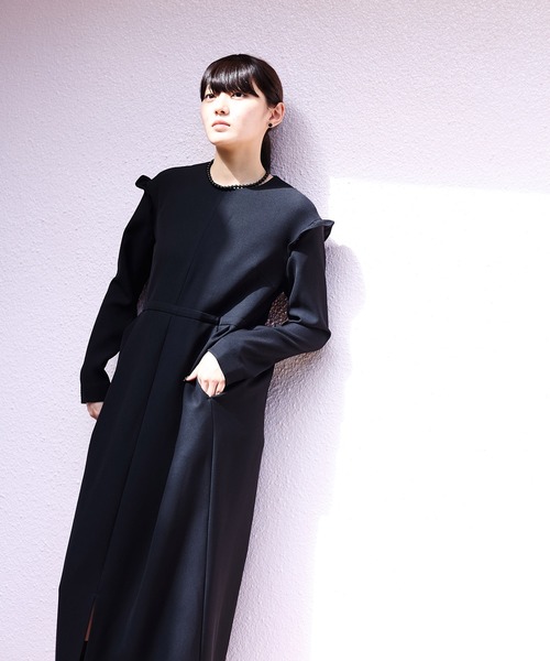Ranerrh(ラネリ)の「ダブルクロスフォーマルブラックドレス【喪服・礼服】【入卒式・結婚式・二次会・食事会】(ワンピース・レディース・ブラック・38)」の3枚目の写真