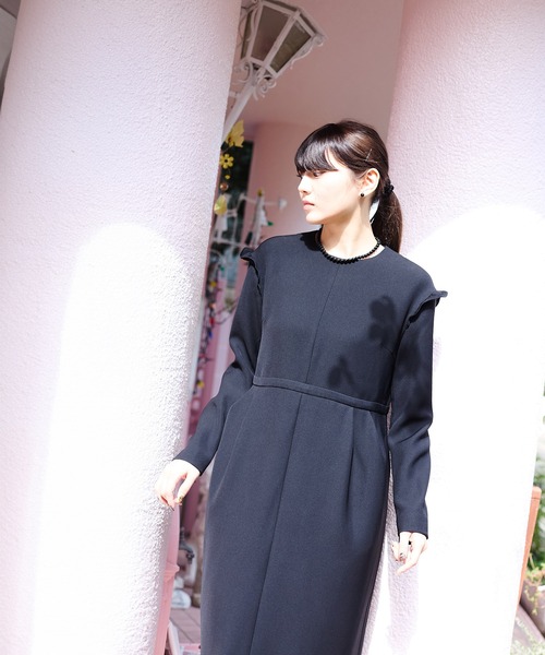 Ranerrh(ラネリ)の「ダブルクロスフォーマルブラックドレス【喪服・礼服】【入卒式・結婚式・二次会・食事会】(ワンピース・レディース・ブラック・38)」の4枚目の写真