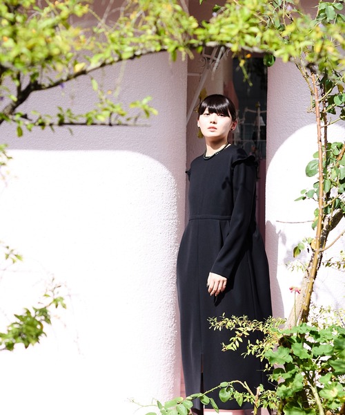 Ranerrh(ラネリ)の「ダブルクロスフォーマルブラックドレス【喪服・礼服】【入卒式・結婚式・二次会・食事会】(ワンピース・レディース・ブラック・38)」の5枚目の写真