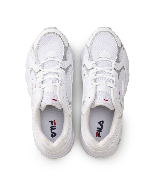 FILA（フィラ）の「RECHARGE26 / リチャージ26 / カジュアルスニーカー（スニーカー・レディース・ホワイト・23.0cm/23.5cm/24.0cm/24.5cm/25.0cm/25.5cm/26.0cm/26.5cm/27.0cm/27.5cm/28.0cm/29.0cm）」の3枚目の写真