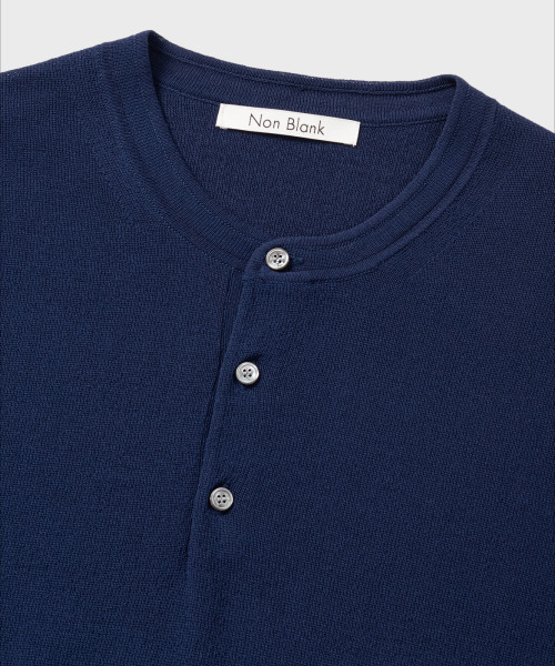 NONBLANK(ノンブランク)の「ヘンリーネックHSニット_NAVY(Tシャツ/カットソー・メンズ・ネイビー・LARGE/X-LARGE/MEDIUM)」の3枚目の写真
