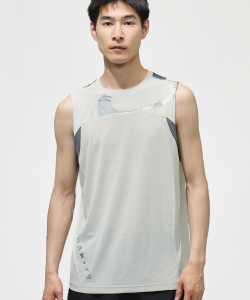 OAKLEY(オークリー)の「オークリー ETERNAL CHILL PERF NS CREW 4.0(Tシャツ/カットソー・メンズ・ブラック/ブルーグレー/ライトグレー・L/LL/3L)」の1枚目の写真