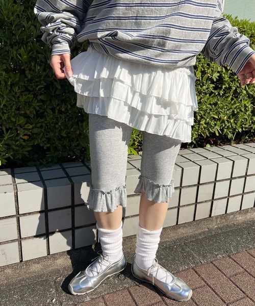 WC(ダブル シー)の「フリルカプリパンツ(その他パンツ・レディース・ブラック/グレー・FREE)」の3枚目の写真