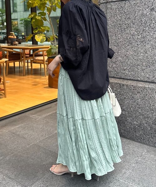 Jena espace merveilleux(ジェナ エスパスメルヴェイユ)の「袖レース刺繍ブラウス(シャツ/ブラウス・レディース・ブラック/アイボリー/ベージュ・FREE)」の15枚目の写真