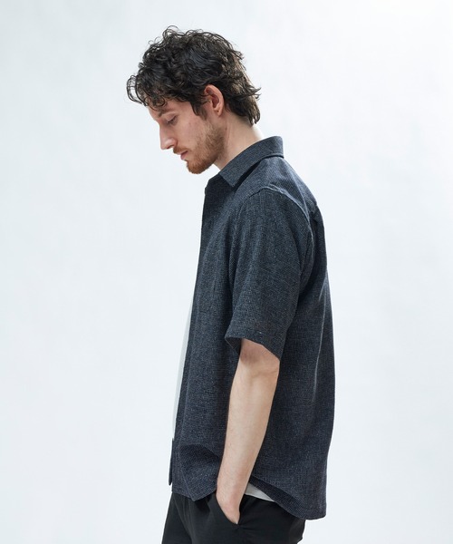 MEN'S BIGI（メンズビギ）の「絡み織メランジ オープンカラーシャツ（シャツ/ブラウス・メンズ・ネイビー/ブルー/オフホワイト・02/03）」の16枚目の写真