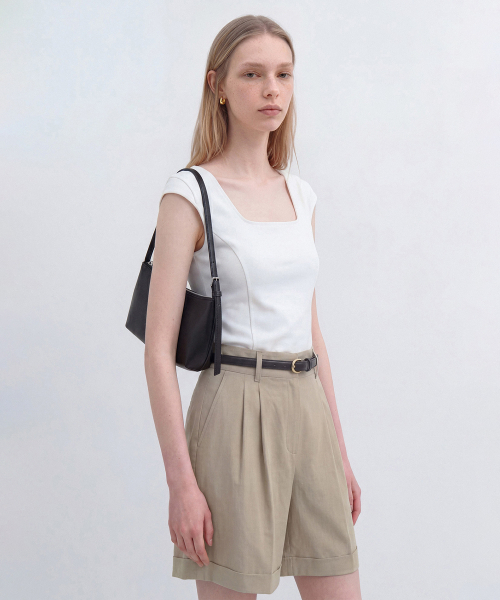 LOOKAST（ルックキャスト）の「マリースクエアネックキャップスリーブスリムTシャツ / MARIE SQUARE NECK CAP SLEEVE SLIM T-SHIRT_4colors（Tシャツ/カットソー・レディース・ライトイエロー/ブラック/ホワイト/ライトグレー・SMALL/MEDIUM）」の5枚目の写真